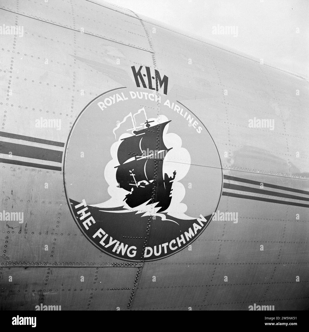 Das Emblem von de Vliegende Hollander an der Seite der Flugzeuge der KLM-Flotte ca. August 1951 Stockfoto