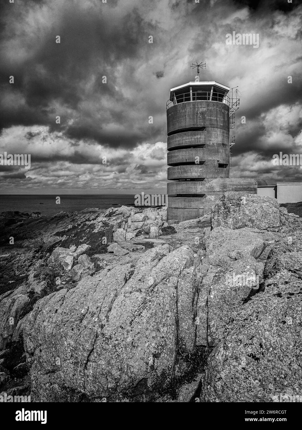 Deutscher Küstenverteidigungsturm aus dem Zweiten Weltkrieg, La Corbière, Jersey, Kanalinseln Stockfoto