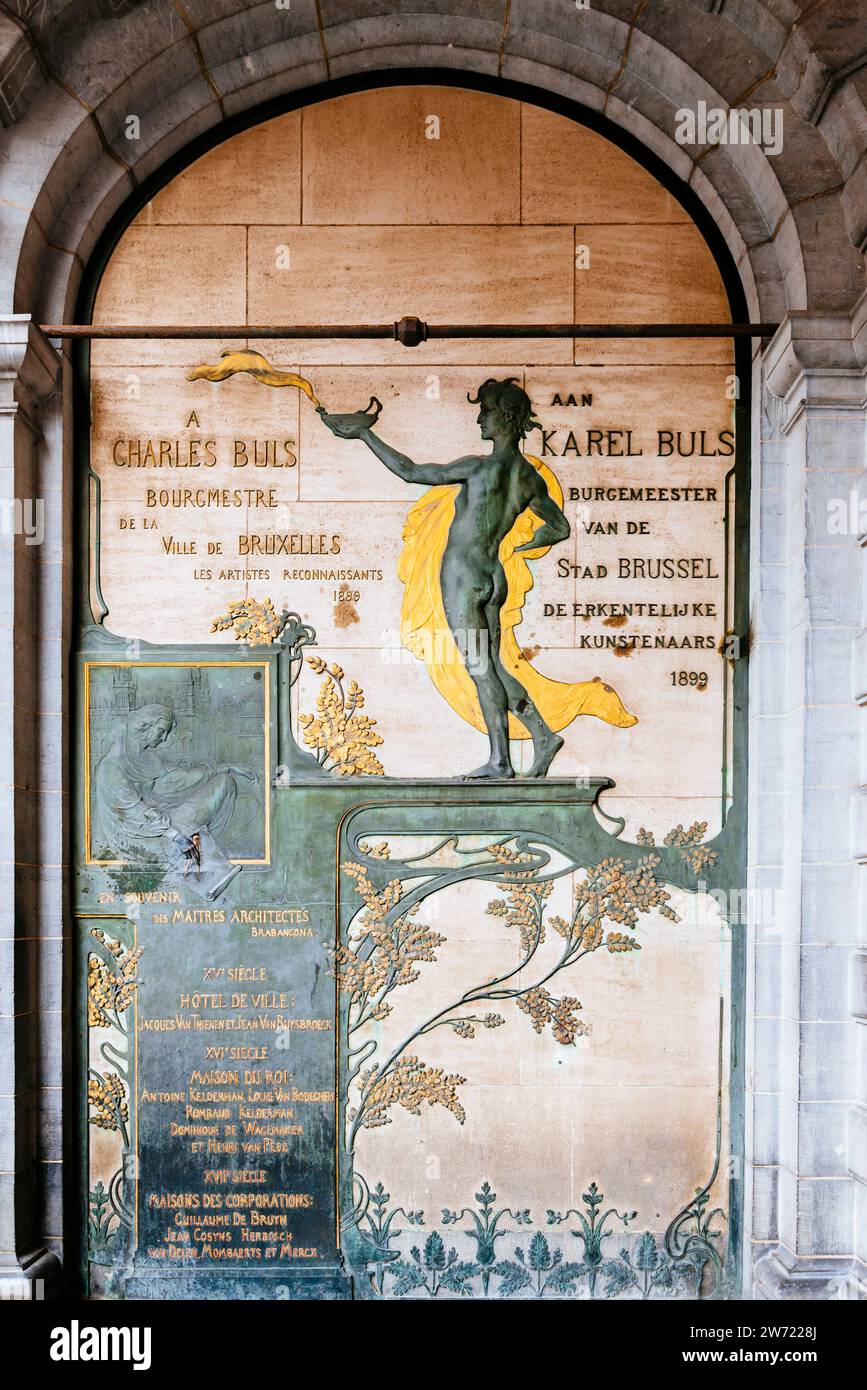 Jugendstilplakette, Charles Buls Memorial. Grand-Place oder Grote Markt, Brüssel, Brüssel-Hauptstadt, Belgien, Europa Stockfoto