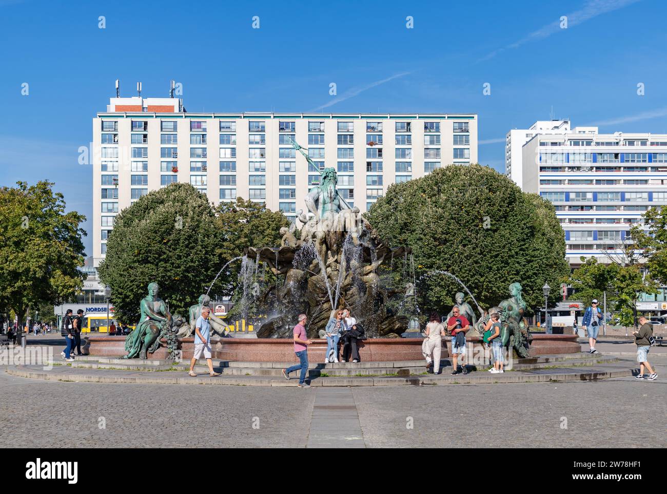Ein Bild vom Neptunbrunnen in Berlin. Stockfoto