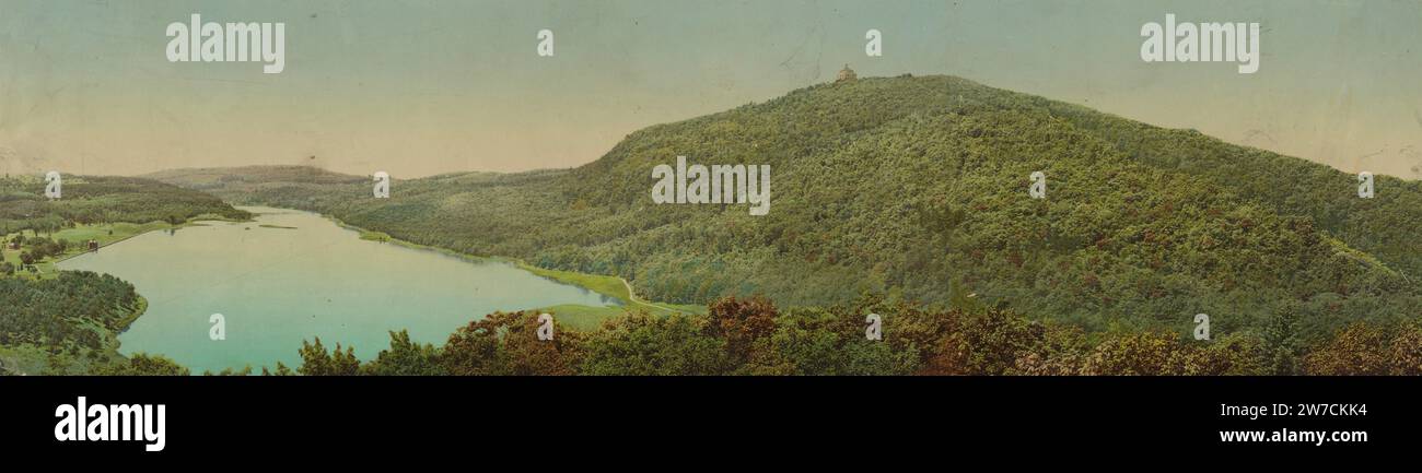 Mount Tom Range, Connecticut River Valley, in der Nähe von Holyoke, Hampden County, Massachusetts 1905. Stockfoto