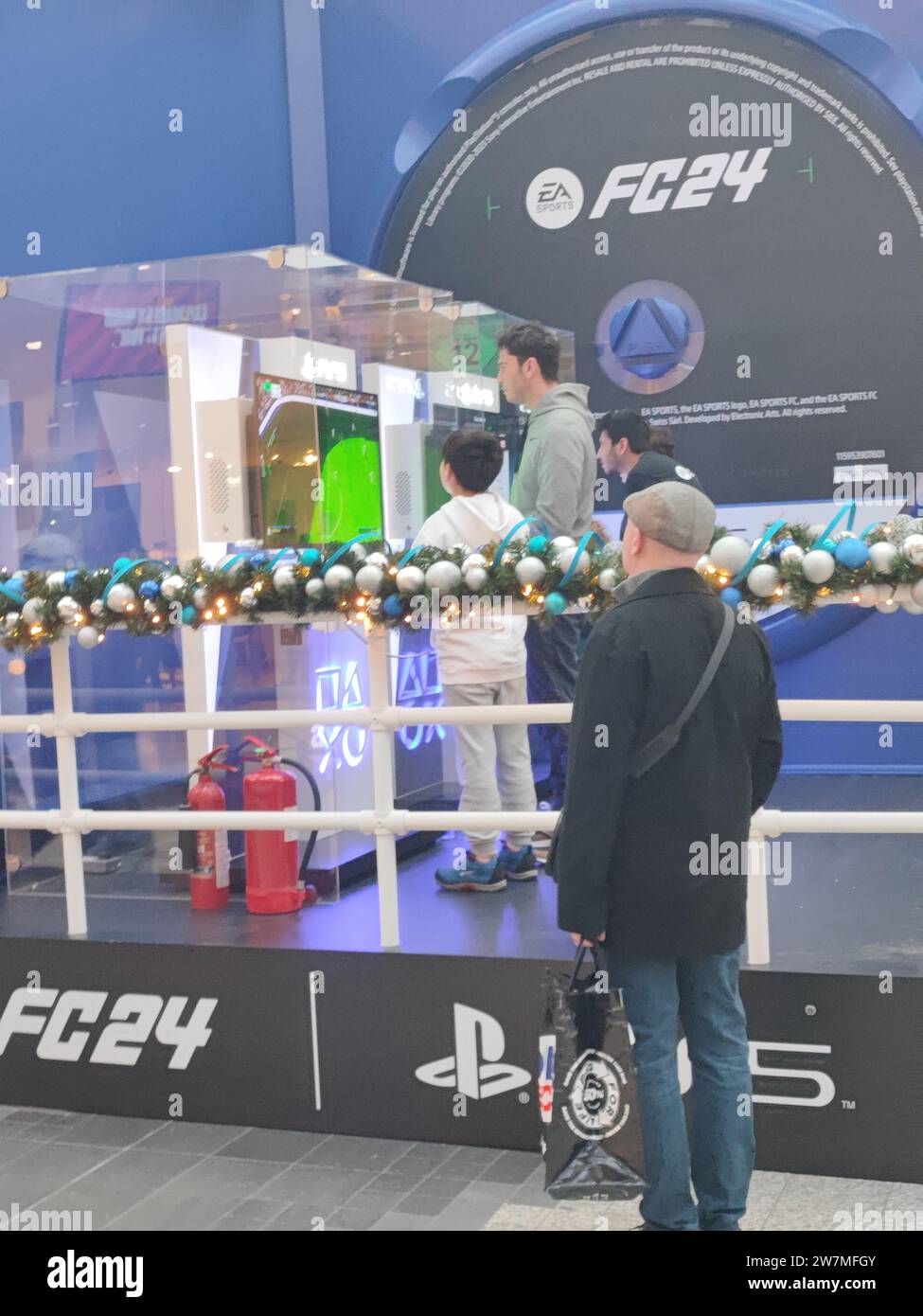 London UK 17. Dezember 2023 Einführung des LiveDemoSpiels FC 2024