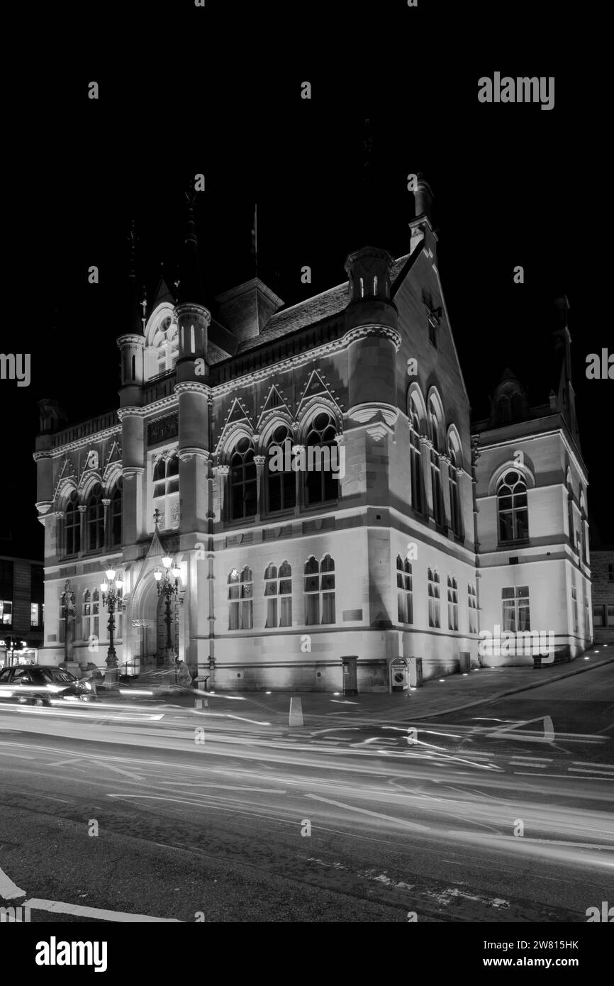 Nächtlicher Blick auf das Stadthaus, Inverness City, Schottland, Großbritannien Stockfoto