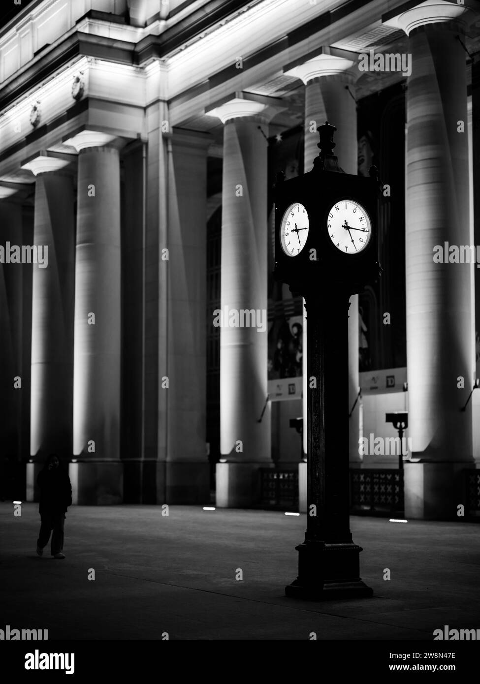 Vor der Union Station in der Front Street in Toronto, Kanada. Union Station ist der Hauptbahnhof in Kanada. Stockfoto