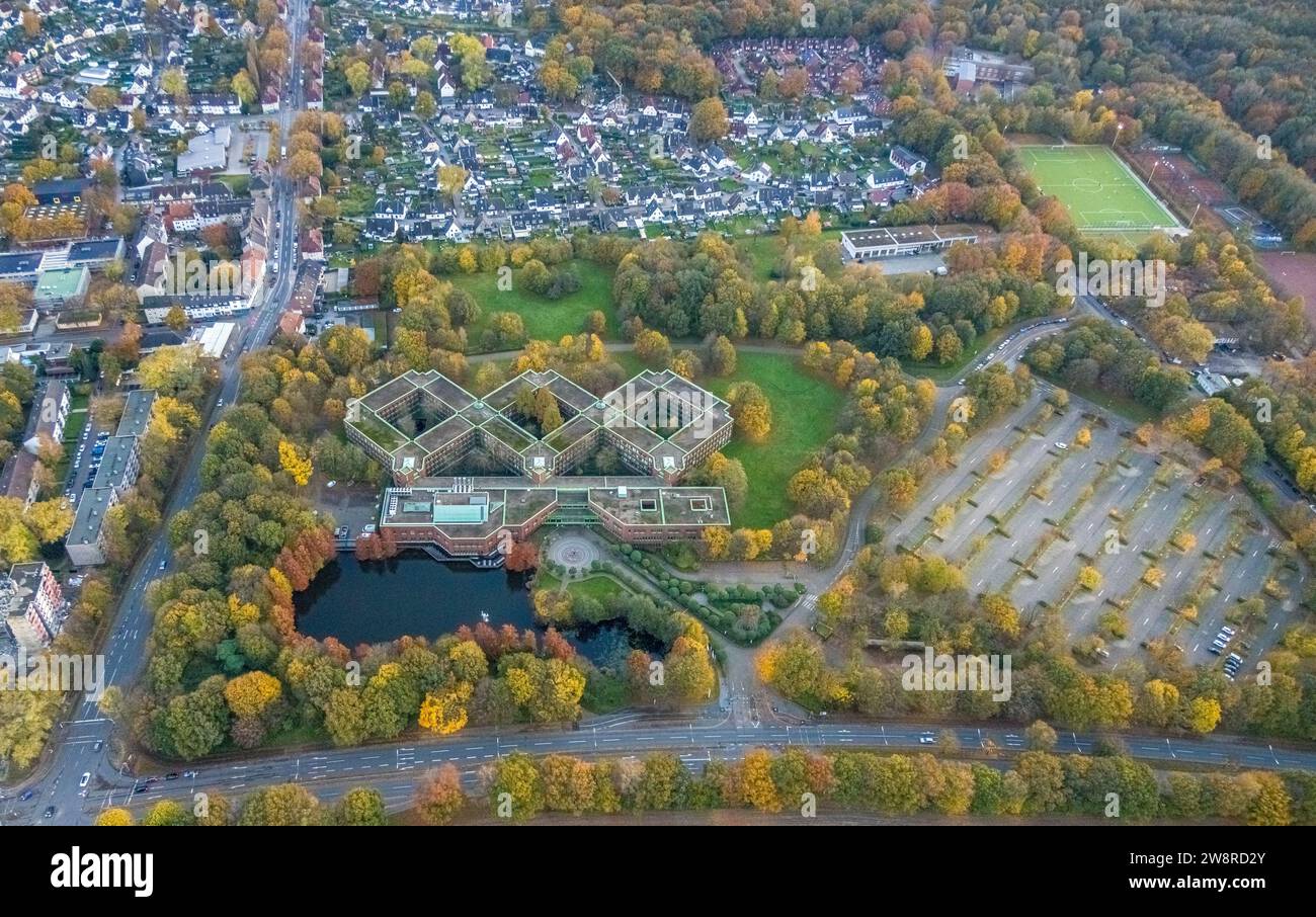 Luftaufnahme, Verwaltung BPGE Museum, eon Service Center, Uniper Technologies GmbH , Sonderarchitektur in drei horizontalen Plätzen, See und Res Stockfoto