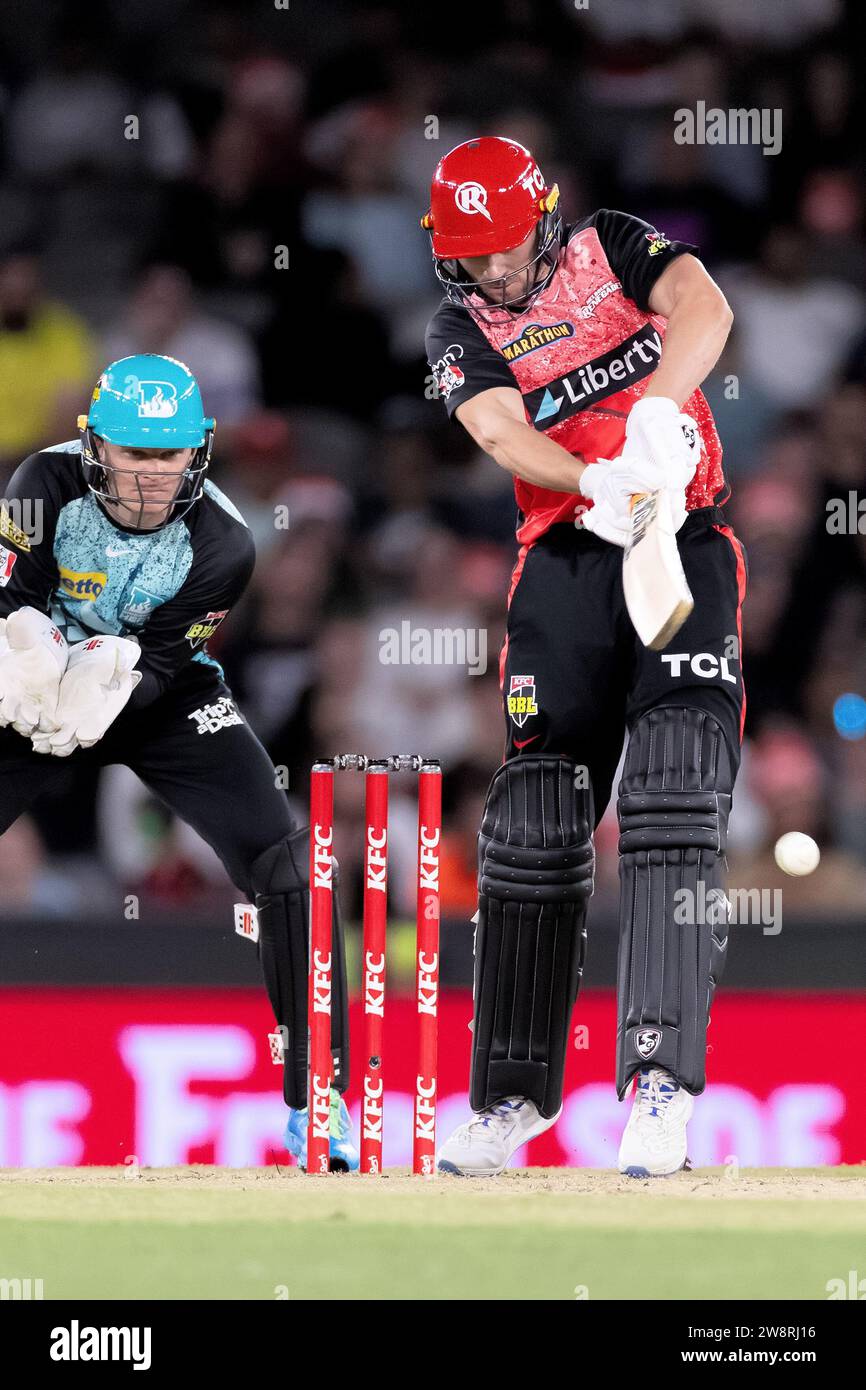 Melbourne, Australien, 21. Dezember 2023. Joe Clarke, Spieler der Melbourne Renegades, schlägt am 21. Dezember 2023 im Marvel Stadium in Melbourne, Australien, während des Spiels der KFC Big Bash League (BBL13) T20 zwischen Melbourne Renegades und Brisbane Heat. Quelle: Santanu Banik/Speed Media/Alamy Live News Stockfoto