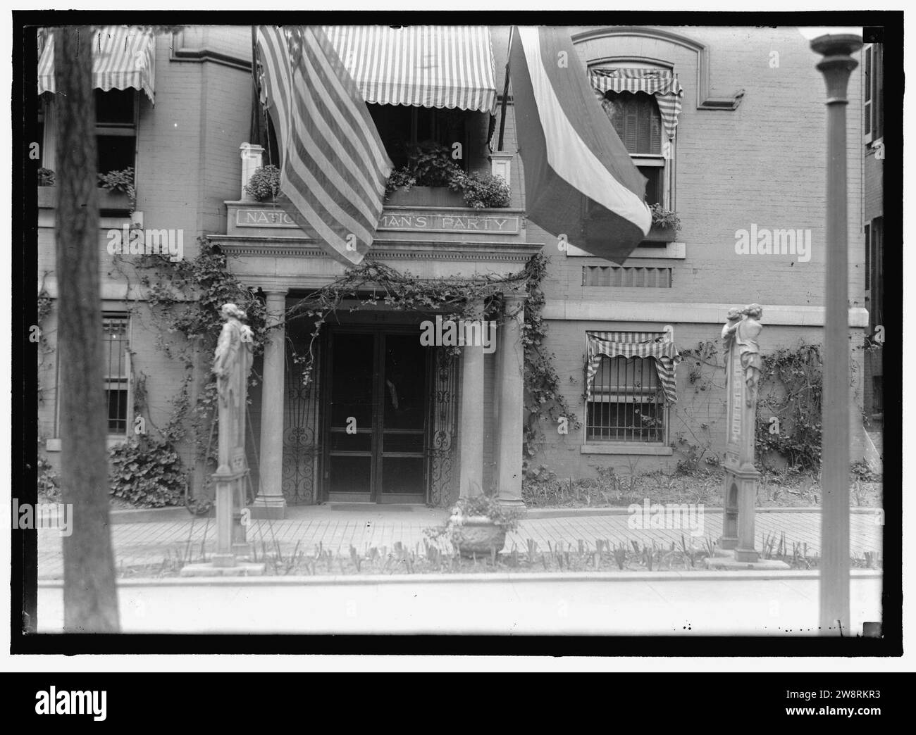 Frau Wahlrecht. NATIONAL WOMEN'S PARTEIZENTRALE; AUSSEN Stockfoto