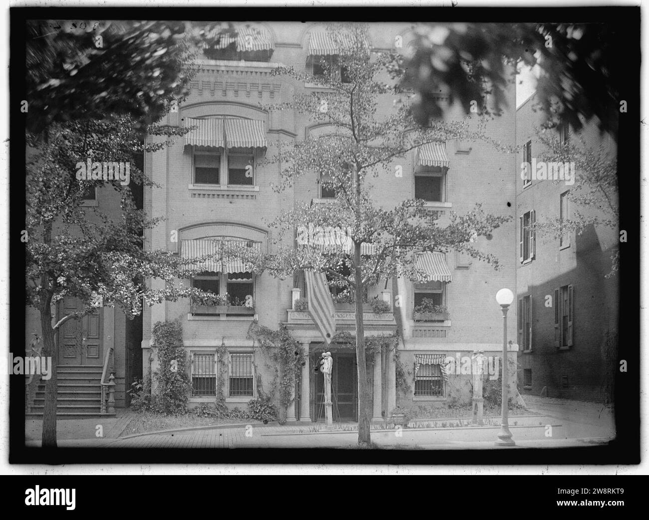 Frau Wahlrecht. NATIONAL WOMEN'S PARTEIZENTRALE; AUSSEN Stockfoto