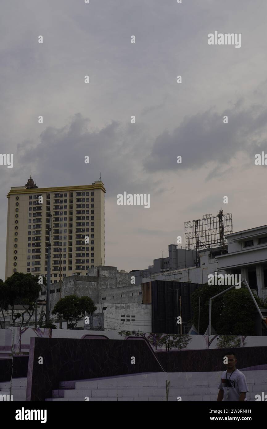 Altstadt von jakarta, 19. dezember 2023 - sieht wunderschön aus vom Museumsgebäude mit dem Sonnenuntergang im Hintergrund Stockfoto