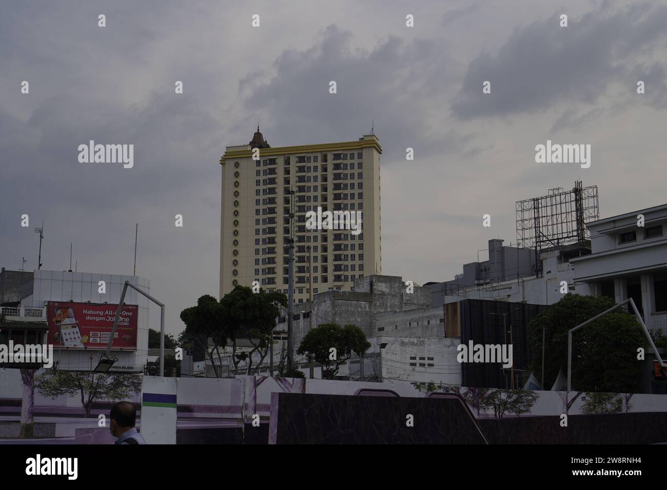 Altstadt von jakarta, 19. dezember 2023 - sieht wunderschön aus vom Museumsgebäude mit dem Sonnenuntergang im Hintergrund Stockfoto