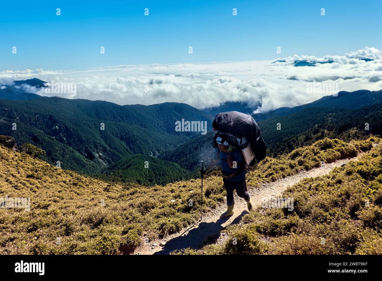 Lokaler Portier auf dem Jiaming Lake Trail, Taitung, Taiwan Stockfoto