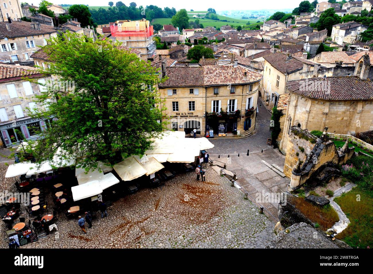 Die mittelalterliche Stadt St. Emilion im Departement Gironde im Südwesten Frankreichs Stockfoto