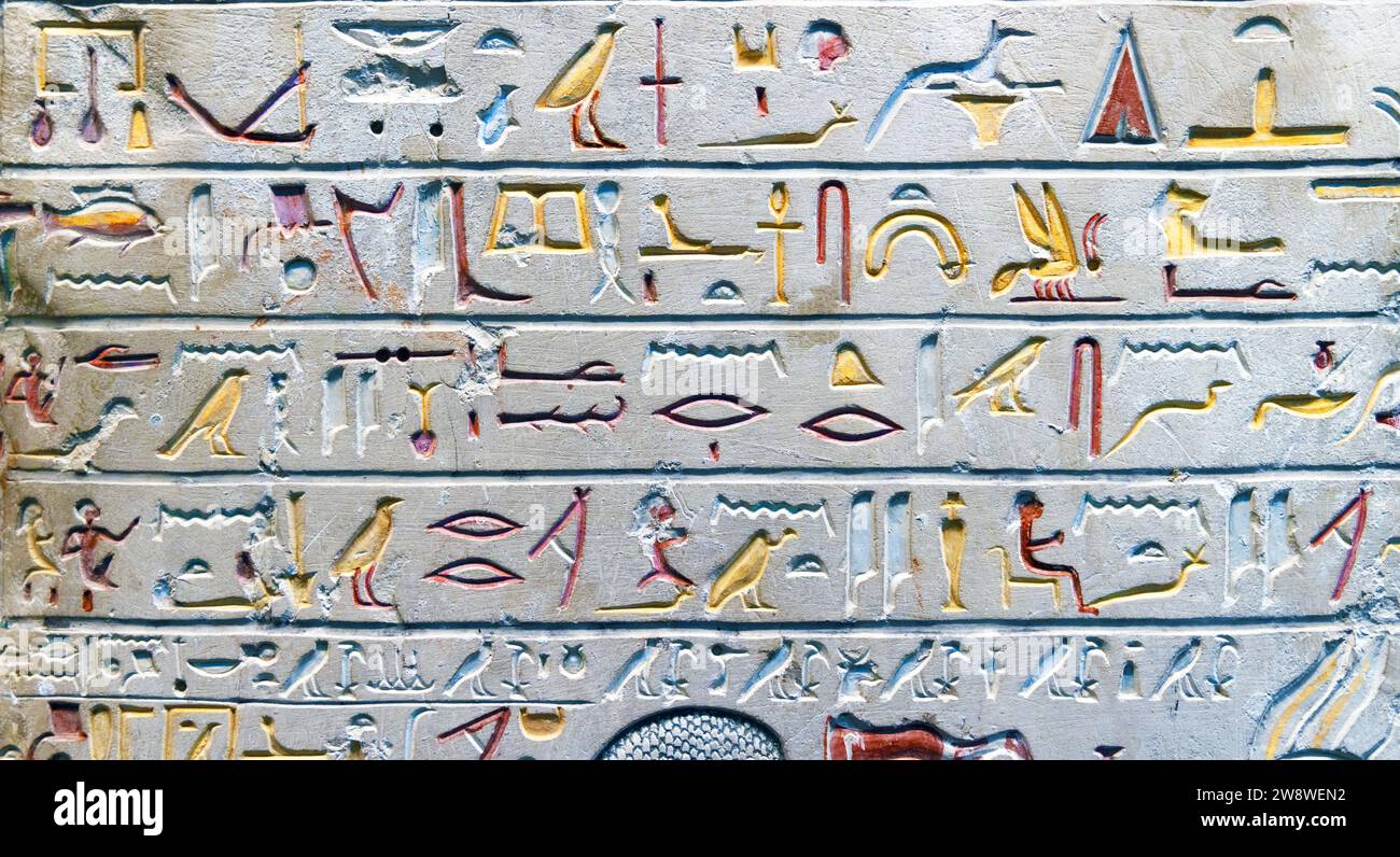 Bunte ägyptische Hieroglyphen, Metropolitan Museum of Art, New York Stockfoto