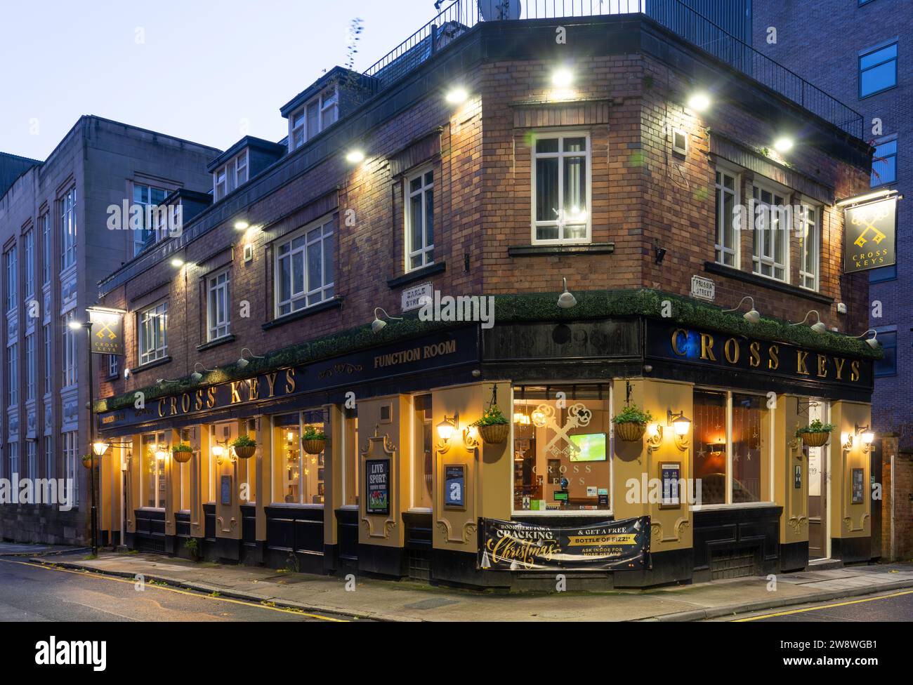 The Cross Keys Pub, Earle Street, Liverpool. Bild im Dezember 2023. Stockfoto