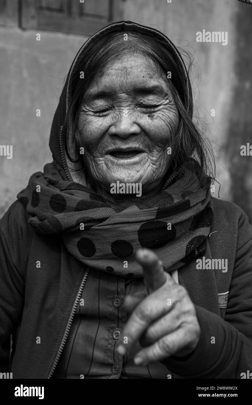 Die Frau der Bauern in einem Dorf Vietnams Stockfoto