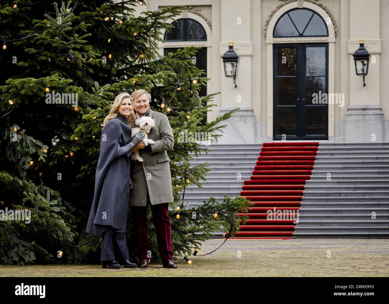 DEN HAAG - König Willem-Alexander und Königin Maxima während der traditionellen Fotosession der königlichen Familie im Huis Ten Bosch Palast. ANP SEM VAN DER WAL niederlande aus - belgien aus Stockfoto