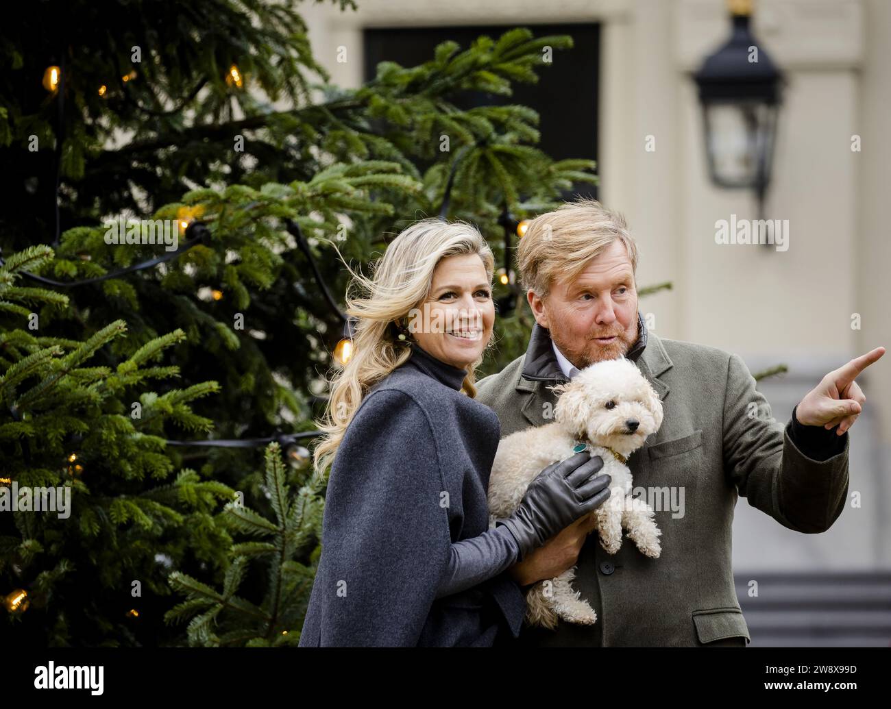 DEN HAAG - König Willem-Alexander und Königin Maxima während der traditionellen Fotosession der königlichen Familie im Huis Ten Bosch Palast. ANP SEM VAN DER WAL niederlande aus - belgien aus Stockfoto