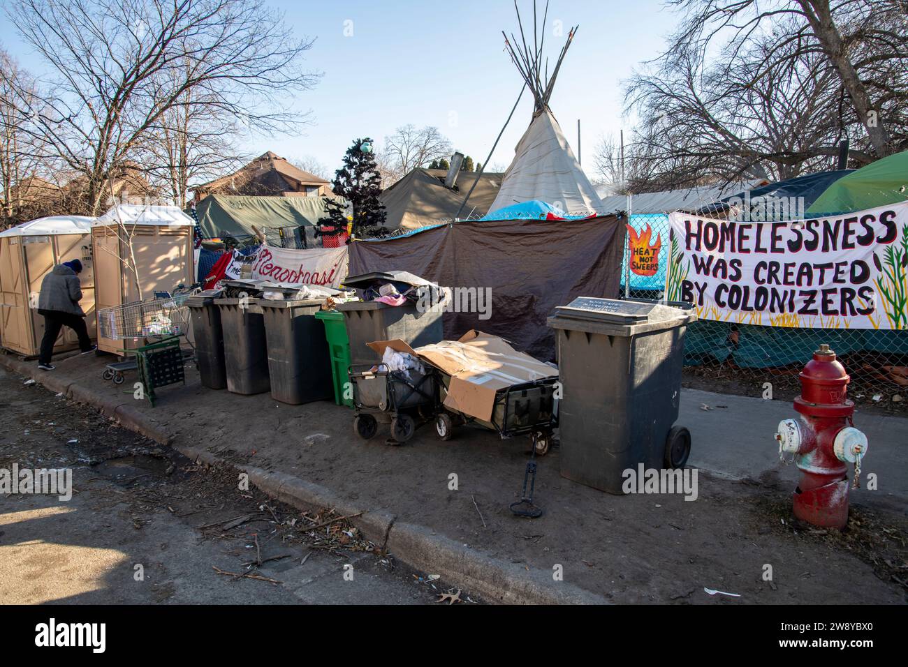 Minneapolis, Minnesota. Obdachlosenlager im East Phillips Viertel. Minneapolis ist bereit, das Lager vor der Kälte zu räumen Stockfoto