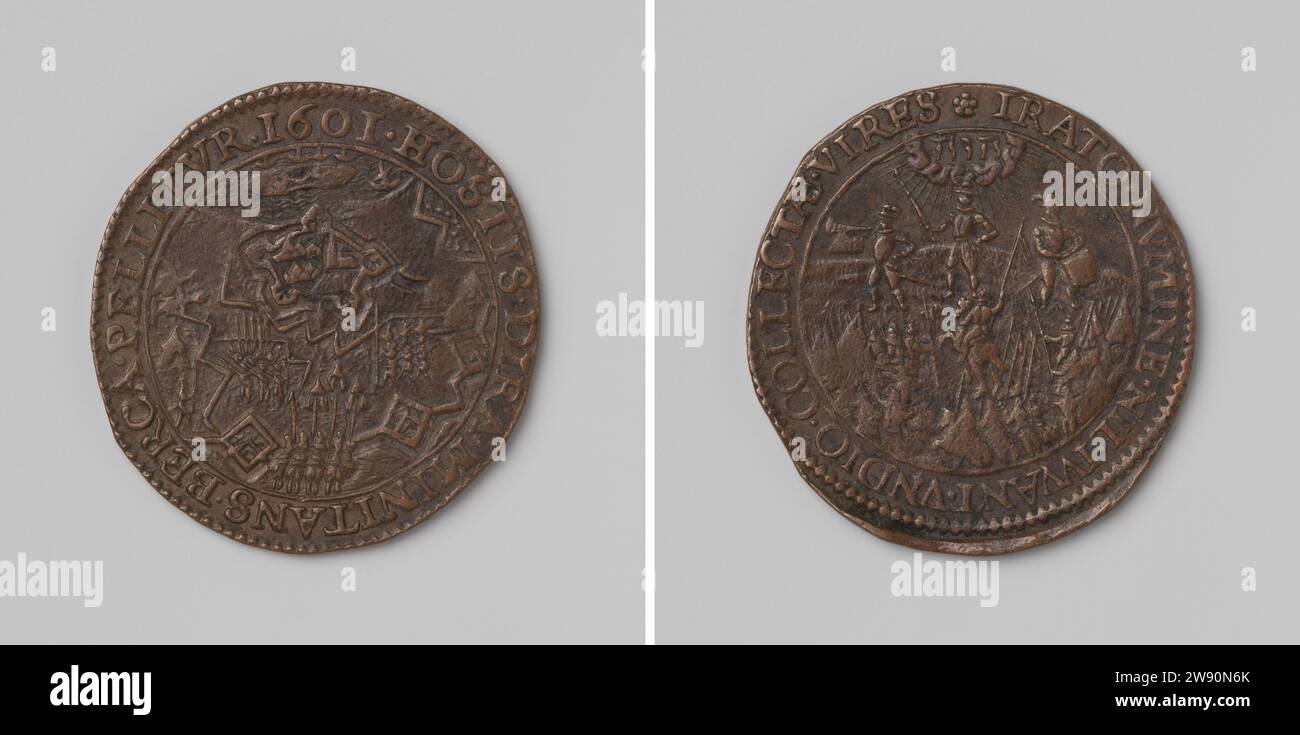 Inname van Rheinberg, Anonym, 1601 Live-Kupfermedaille. Vorne: Blick auf die Stadt Rheinberg und Scans der Angreifer in Overschruise. Reverse: Dislings of the Graaf van Berg, gefolgt von Tamboer und Trumpetter, erschossen von himmlischem Licht, in dem der Name Jehova auf Hebräisch in Kischrift geschrieben ist. Dordrecht Kupfer (Metall) Schlagkraft (Metallbearbeitung) Rheinberg Stockfoto