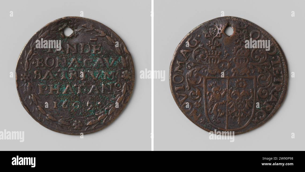 Schließung der 12-Jahres-Akte zwischen der Republik und Spanien, Anonym, 1609 Live-Kupfermedaille mit Loch darin. Vorderseite: Inschrift im Kranz aus Olivenzweigen. Rückwärts: Wappen unter zwei gekrönten Helmen innerhalb des Wechsels. Niederlande Kupfer (Metall) Strick (Metallverarbeitung) Nijmegen Stockfoto