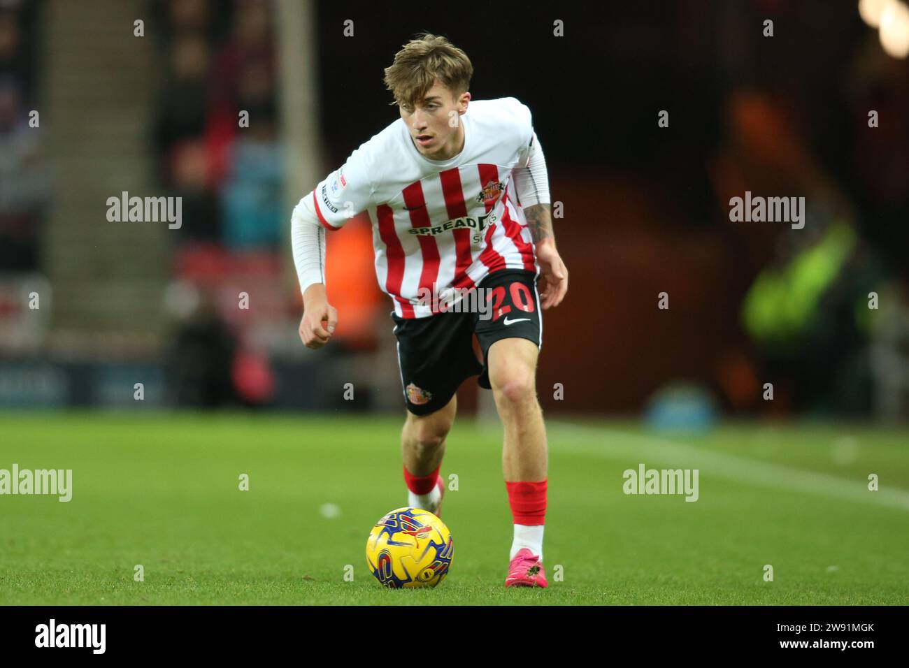 Sunderland, Großbritannien. Dezember 2023. Sunderlands Jack Clarke während des Sky Bet Championship-Spiels zwischen Sunderland und Coventry City im Stadium of Light, Sunderland am Samstag, den 23. Dezember 2023. (Foto: Michael Driver | MI News) Credit: MI News & Sport /Alamy Live News Stockfoto