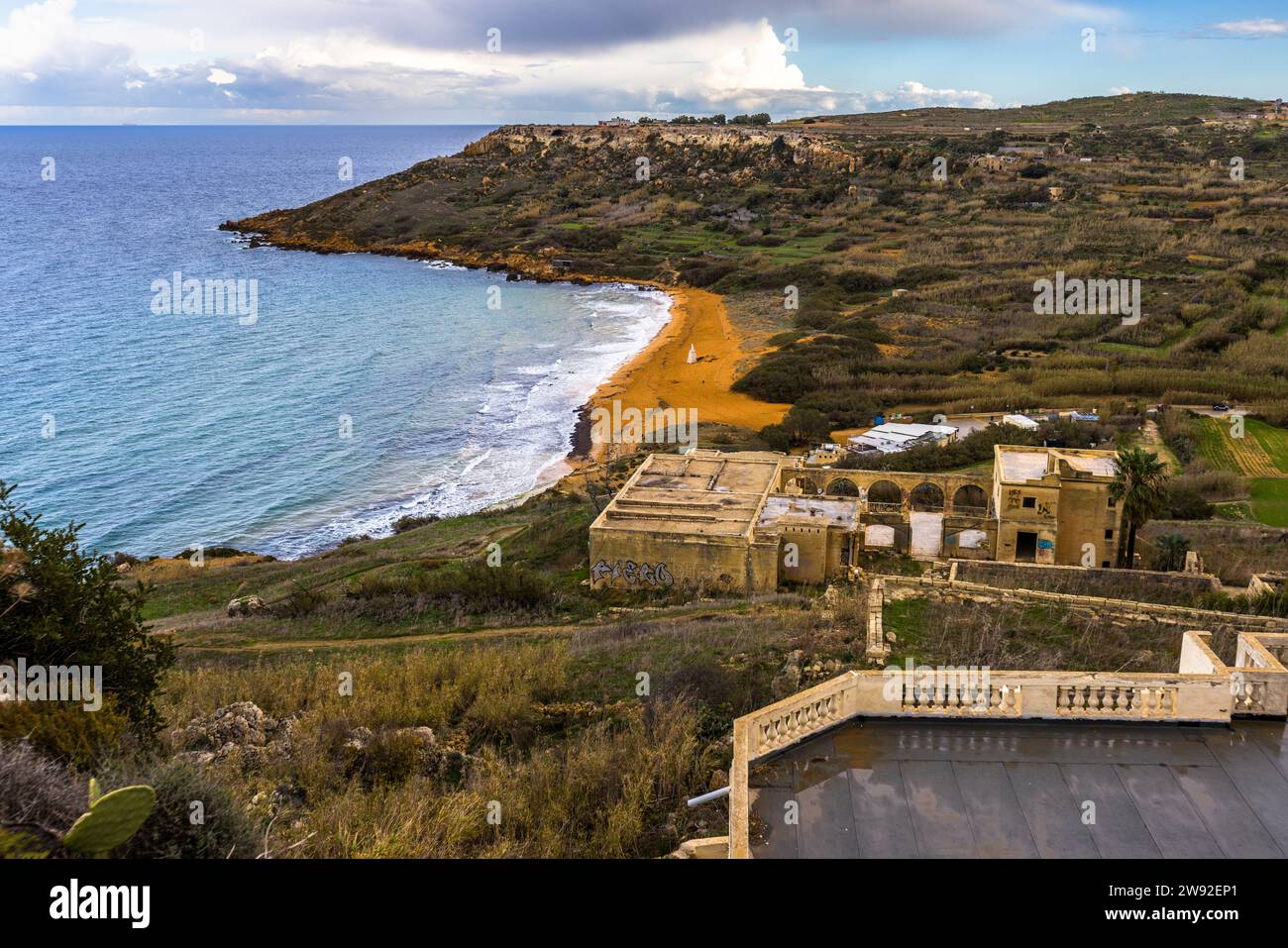In der Ramla Bay auf der Insel Gozo gibt es zahlreiche römische Ruinen, die noch nicht vollständig ausgegraben wurden. Xaghra, Malta Stockfoto