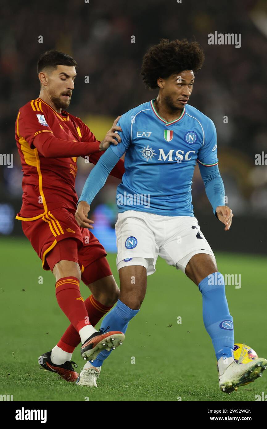 Während des Fußballspiels der Serie A zwischen AS Roma und SSC Napoli Football Club im Olimpico Stadium in Rom, Italien am 23. Dezember 2023 Stockfoto