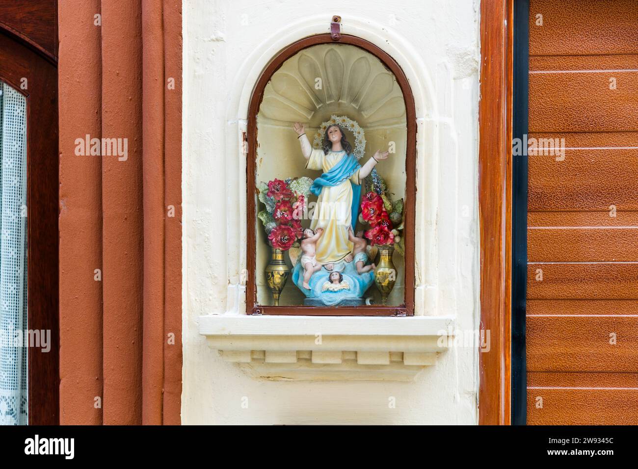 In den Straßen von Gozos Inselhauptstadt Victoria, die von den Einwohnern Rabat genannt wird Stockfoto