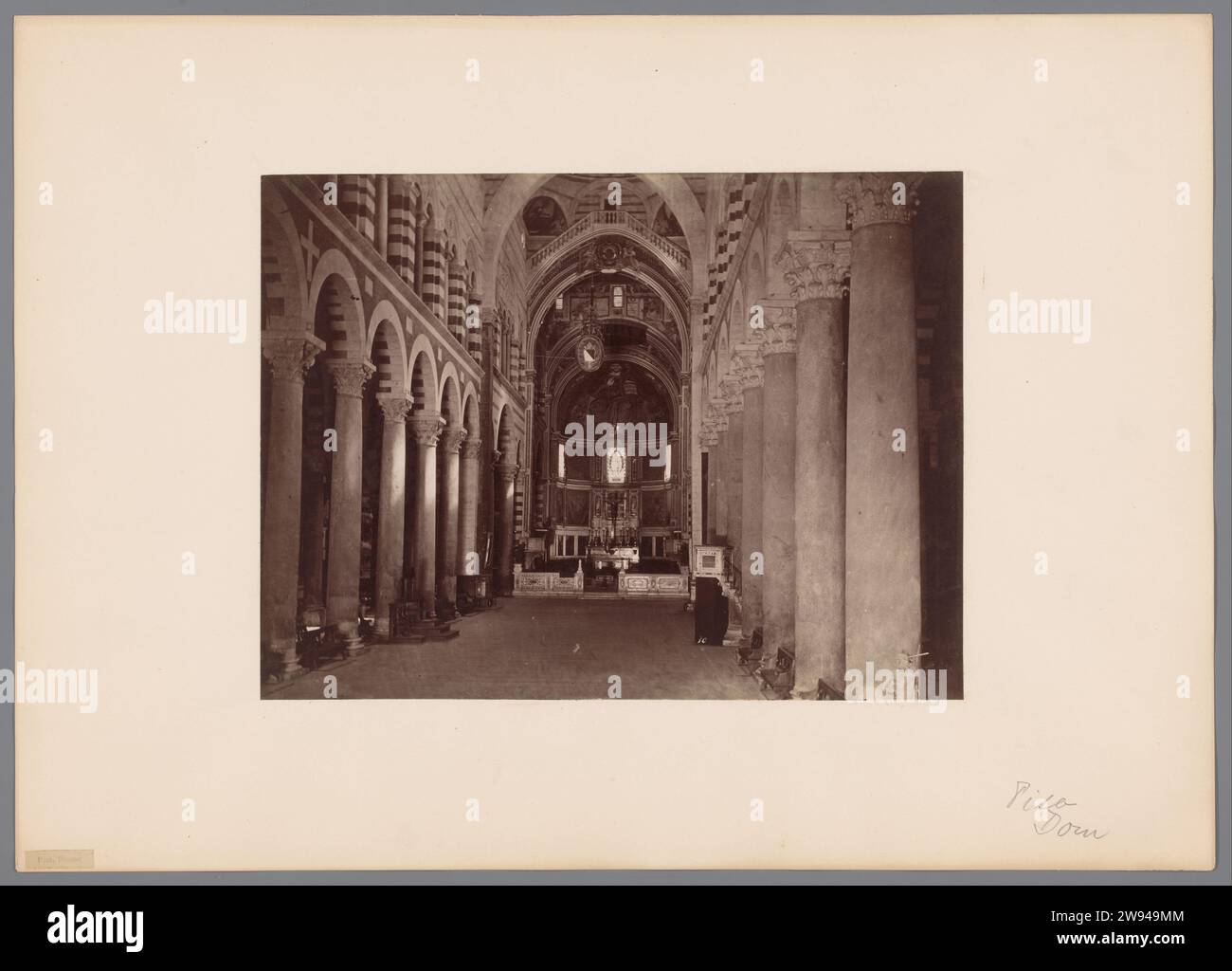 Innenraum des Doms von Pisa, Italien, Alfredo Noack (zugeschrieben), 1858 - 1893 Foto Pisa Pappe. Papier-Albumendruck innen der Kirche Dom Stockfoto