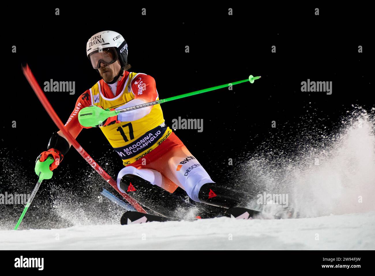 Madonna di Campiglio, Trient, Italien 22. Dezember 2023: ROCHAT Marc (Sui) tritt beim Audi FIS Alpinski WM 2023-24 Slalomrennen der Herren an Stockfoto