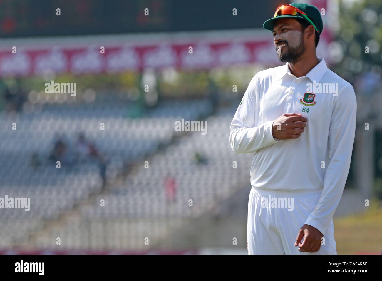 Najmul Hossain Shanto als Kapitän von Bangladesch Test Formatate gewann das erste Test Match gegen Neuseeland mit 150 Runs im Sylhet International Cricket Stockfoto