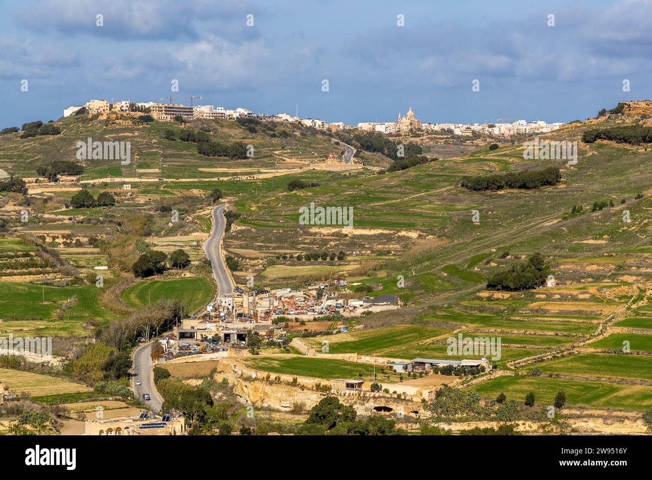 Von der Zitadelle in Rabat (Victoria) aus können Sie die ganze Insel Gozo, Malta, sehen Stockfoto