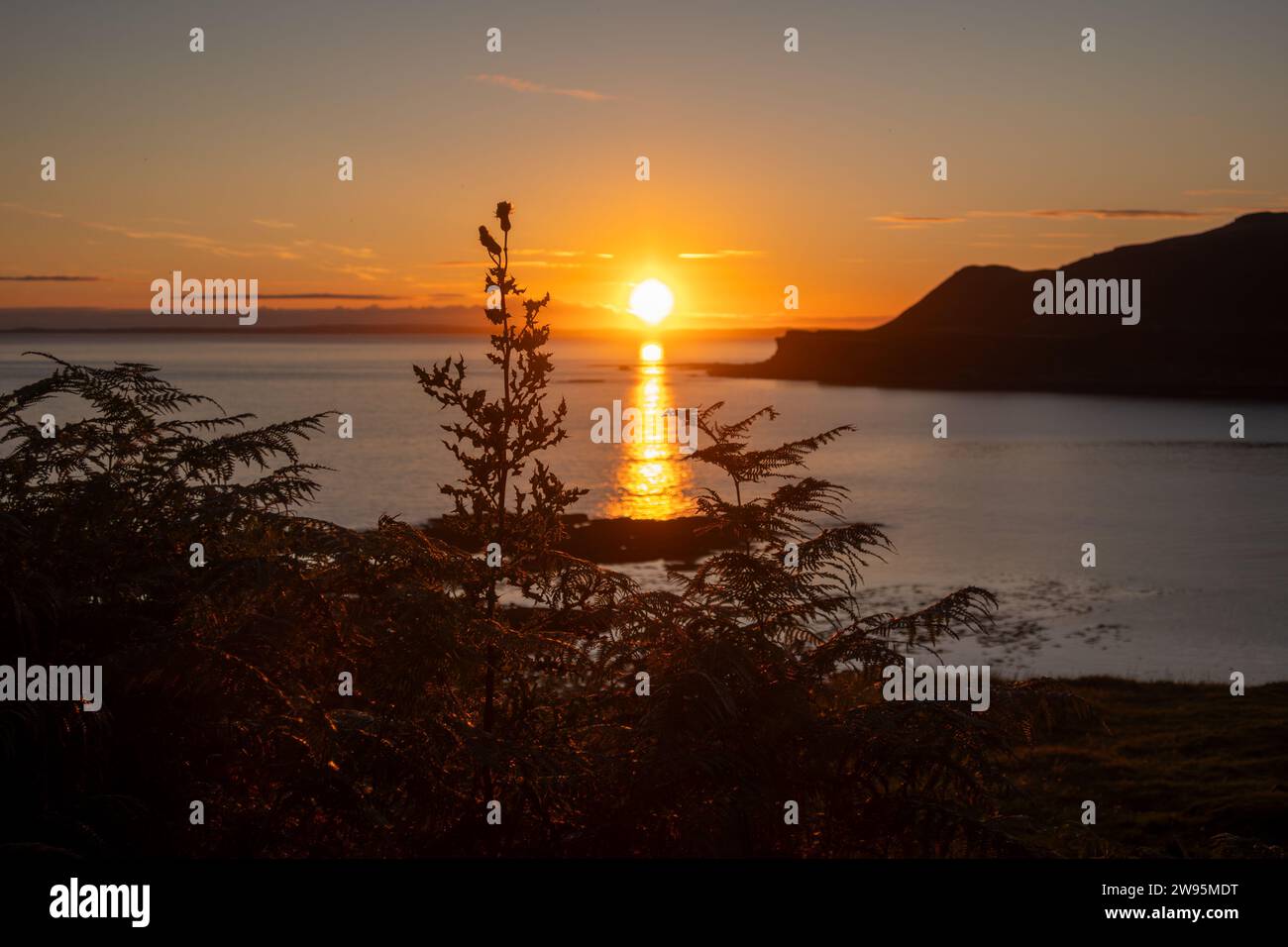 Sonnenuntergang von Calgary in Richtung Treshnish, Isle of Mull, Innere Hebriden, Schottland, Großbritannien Stockfoto
