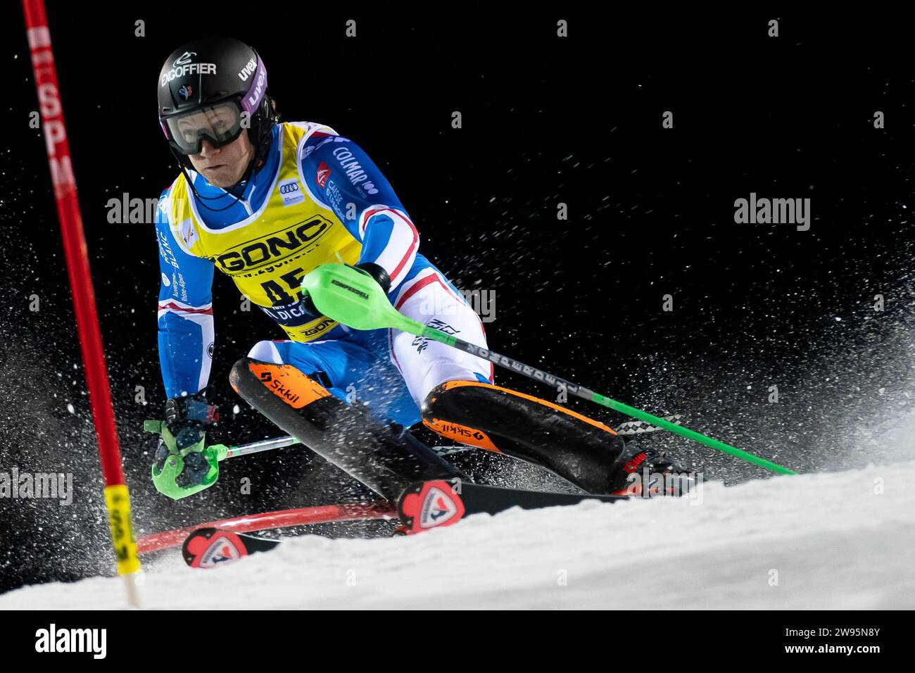 Madonna di Campiglio, Trient, Italien 22. Dezember 2023: AMIEZ Steven (Fra) nimmt an der Audi FIS Alpinski WM 2023-24 Herren Slalom RAC Teil Stockfoto