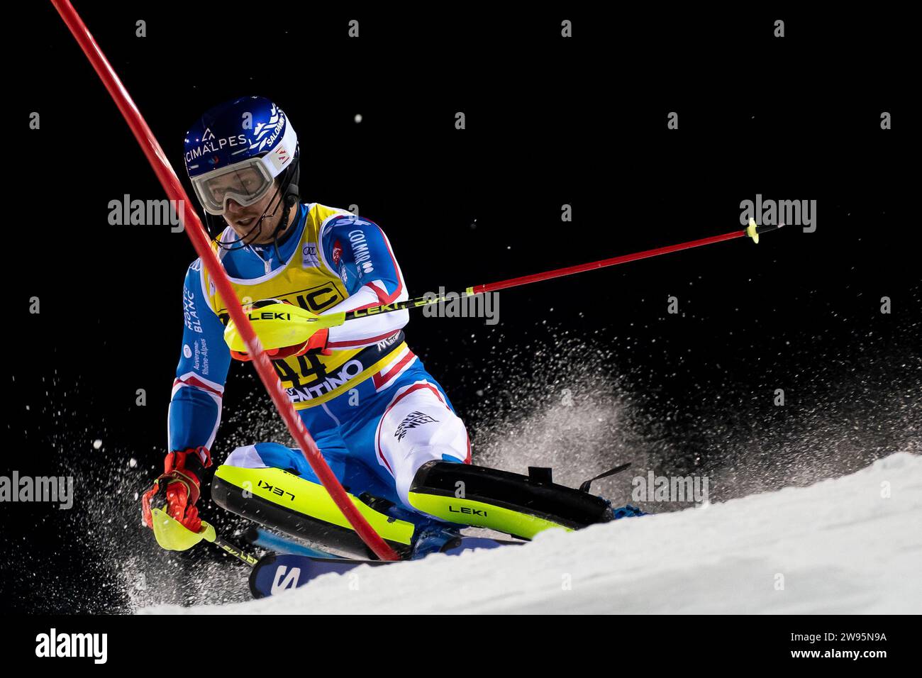 Madonna di Campiglio, Trient, Italien 22. Dezember 2023: RASSAT Paco (Fra) tritt beim Audi FIS Alpinski-WM 2023-24 Slalom-Rennen der Herren an Stockfoto