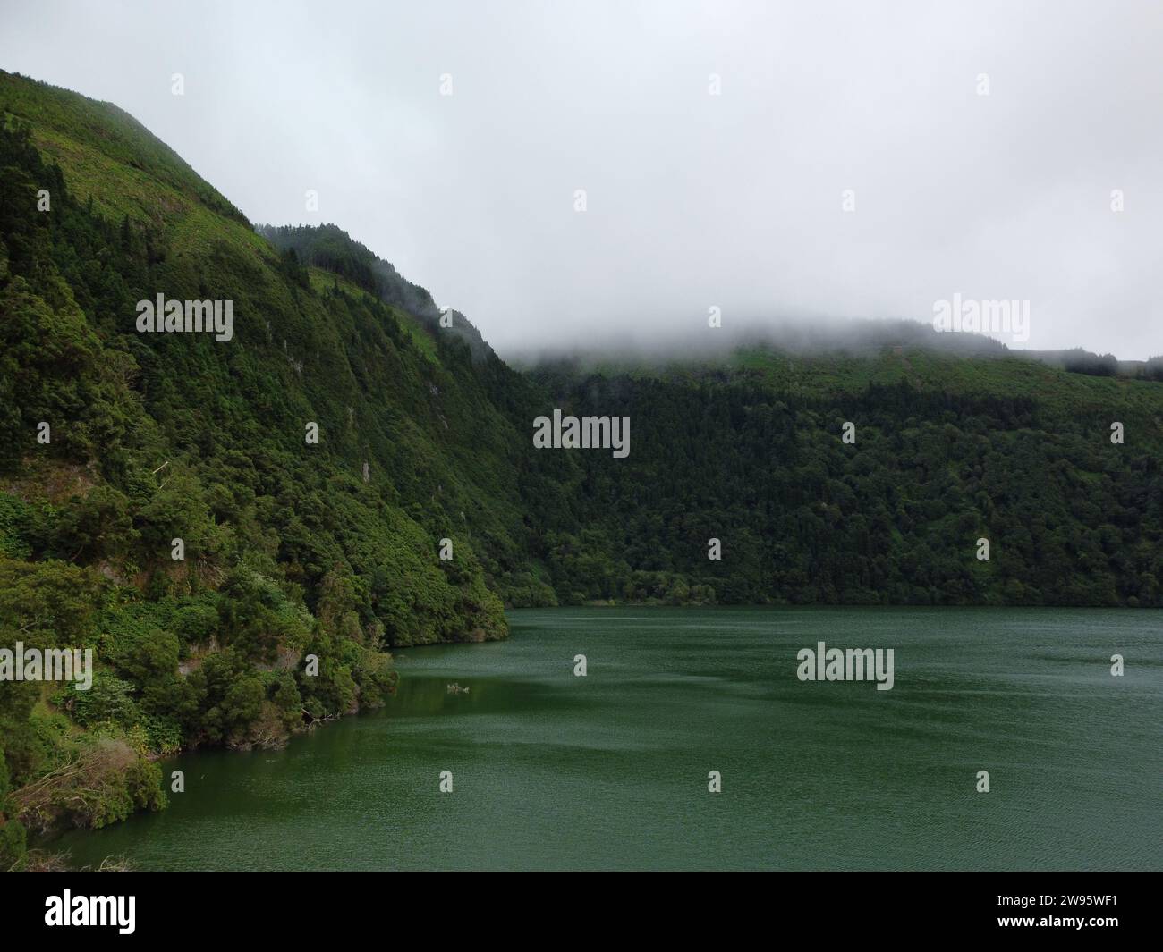 Sete Cidades ist eine portugiesische Gemeinde, die zur Gemeinde Ponta Delgada auf der Insel São Miguel in der autonomen Region Azoren gehört. Stockfoto