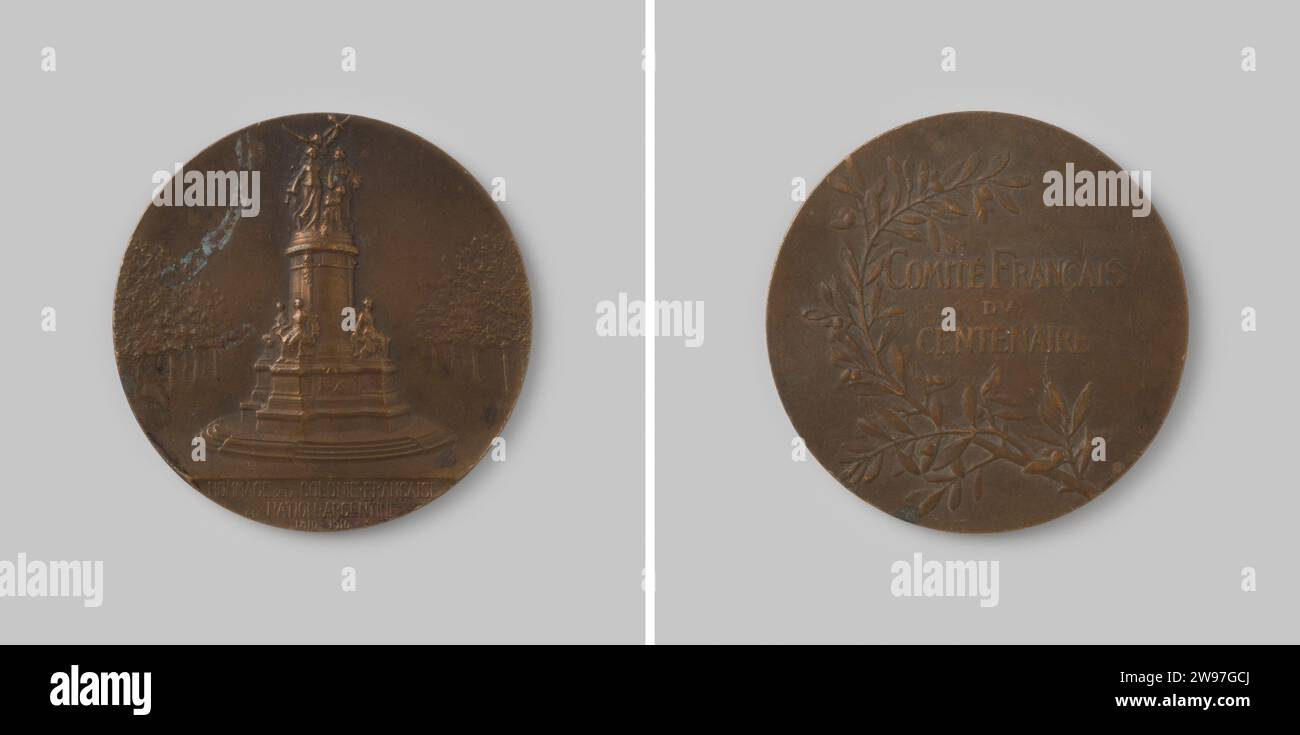 1910. Jahrestag der französischen Kolonie in Argentinien, Peynot, 1910 Geschichtsmedaille Bronzemedaille, auf der Vorderseite ein Denkmal mit Skulpturengruppen mitten in Wäldern, mit Schnitttext, auf der Rückseite drei Textzeilen mit Lorbeerzweig links. Bronze (Metall) Anschlagen (Metallbearbeitung) Stockfoto