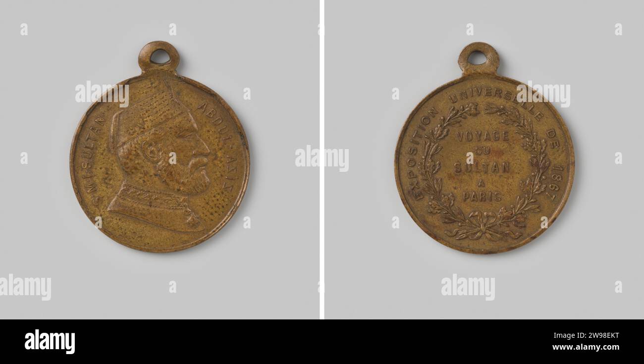 Besuch von Sultan Abdul Aziz zur Weltausstellung in Paris 1867 , 1867 Geschichtsmedaille Messingmedaille mit tragendem Auge, auf der Vorderseite die Büste des Sultans rechts mit Wechsel, fünf Textzeilen zwischen gesammelten Lorbeer- und Eichenzweigen, mit Wechsel. Messing (Legierung) Schlagzange (Metallbearbeitung) Stockfoto
