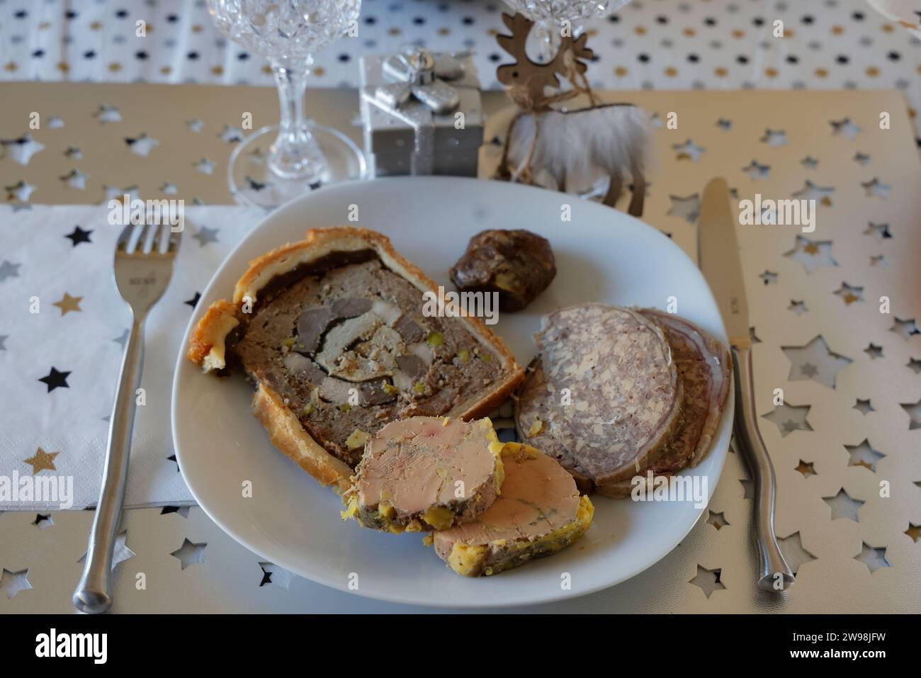 Périgord, Frankreich. Dezember 2023. Gänseleber beim Weihnachtsessen in ...