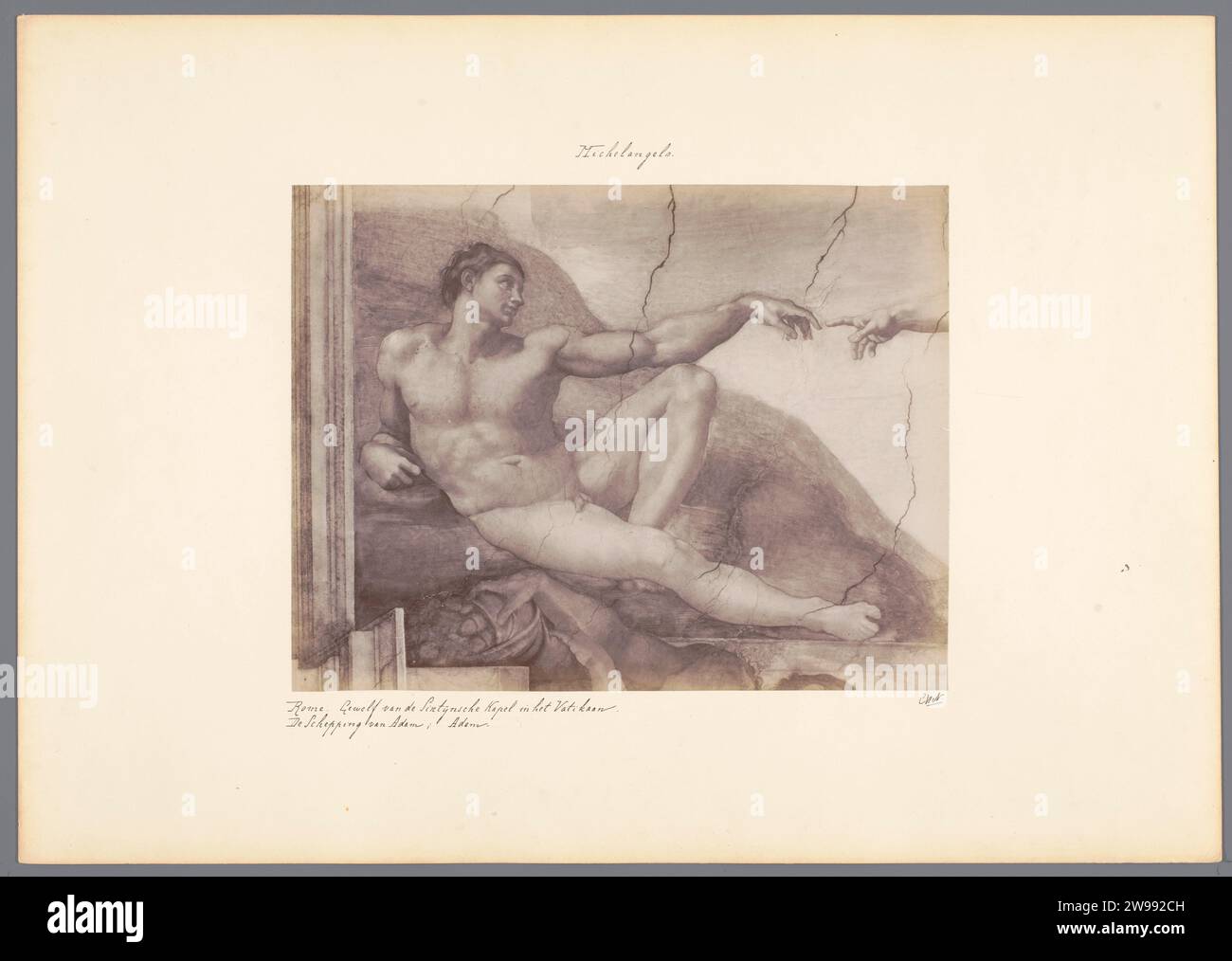 Fotoproduktion eines Details des Freskos die Erschaffung Adams durch Michelangelo in der Sixtinischen Kapelle in Rom, Vertreter Adam, um 1875 - um 1900 Foto Sixtinische Kapelle (Vatikan) Karton. Fotografische Trägeralbumendruckmalerei (einschließlich Buchbeleuchtung, Miniaturmalerei) (+ Gips  Kunst). Gott spricht mit Adam Sixtinische Kapelle (Vatikan) Stockfoto