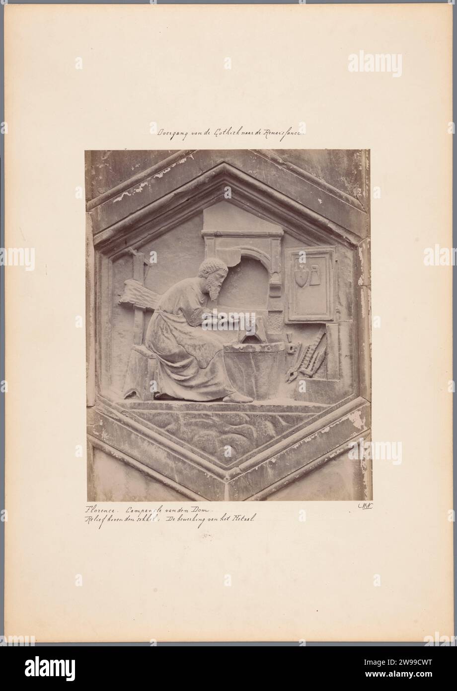 Relief des Domes in Florenz, Darstellung der Adaption des Metalls von vermutlich Nino Pisano, um 1875 - um 1900 Foto Florenz Karton. Fotografische Trägeralbumendruckskulptur (+ Relief  Skulptur). Industries  Metall Dom van Florence Stockfoto