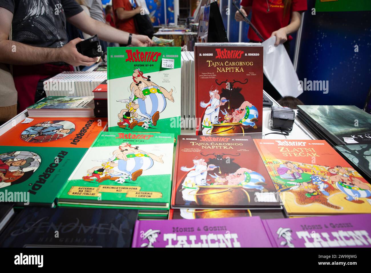 Bild der Bücher Comic-Streifen von Asterix und Obelix zum Verkauf in Belgrad, Serbien. Asterix oder die Abenteuer von Asterix ist ein Bande-dessinée-Comic Stockfoto