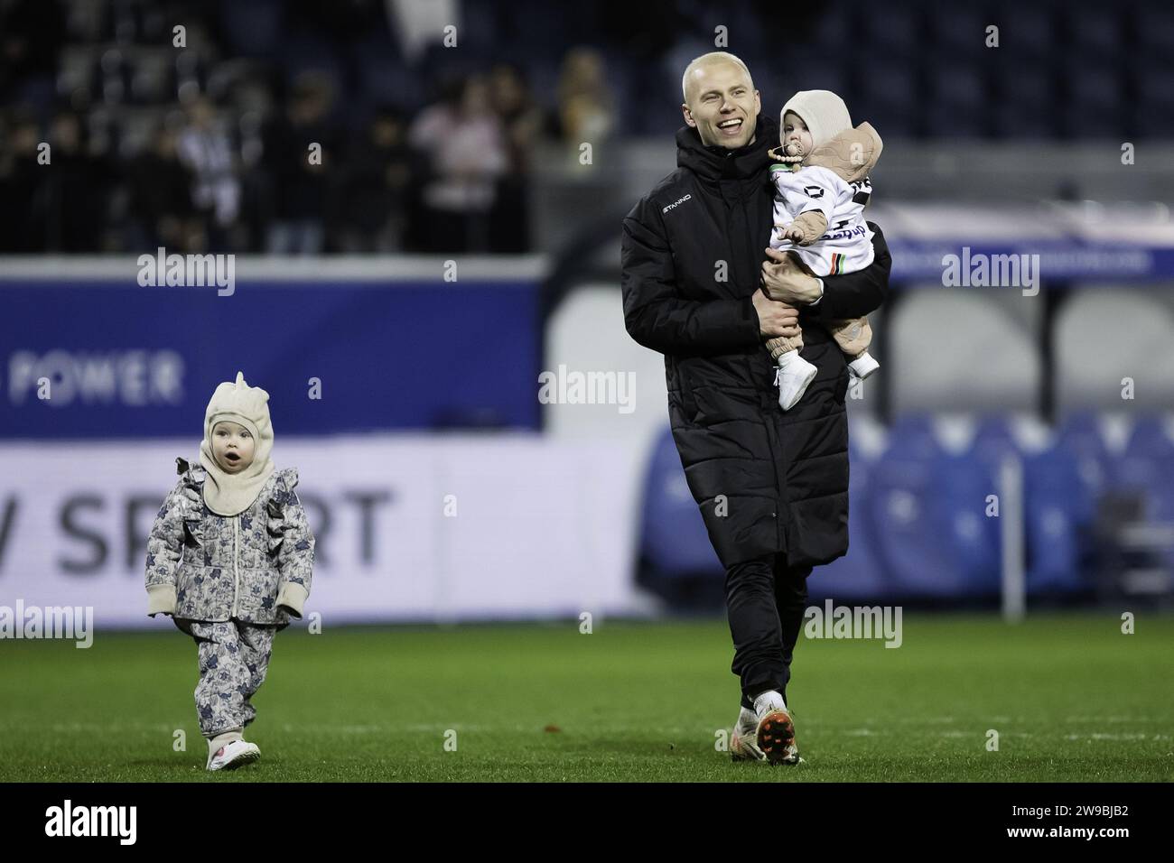 Leuven, Belgien. Dezember 2023. Jon Thorsteinsson und seine Familie