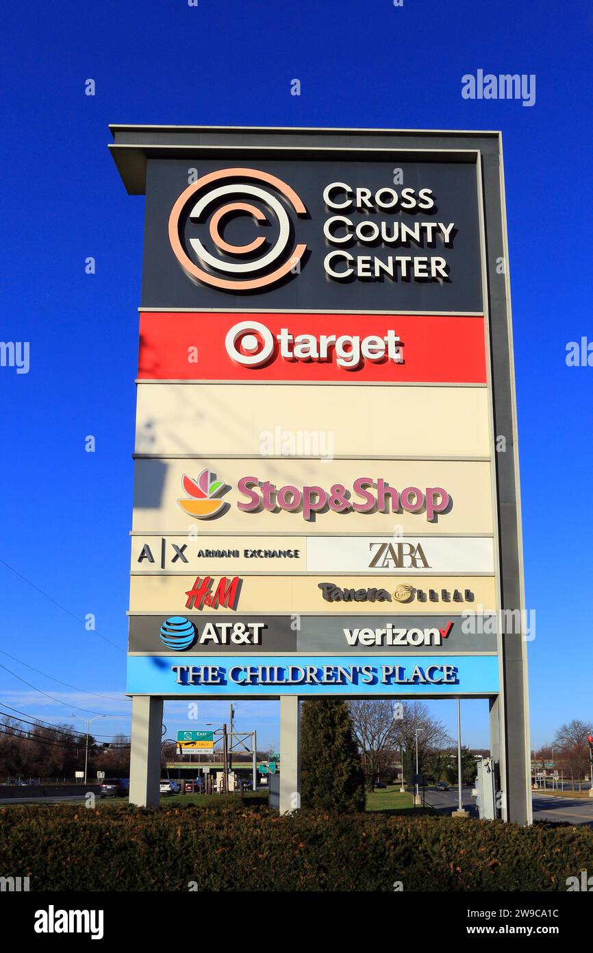 Cross County Center Einkaufszentrum Yonkers NY Stockfoto Cross County Center Einkaufszentrum Yonkers NY Stockfoto