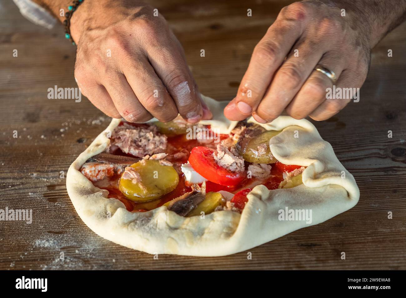 Im Ofen des Olivenhains Girgenti in Siġġiewi können Besucher maltesische Spezialitäten selbst zubereiten, Malta Stockfoto