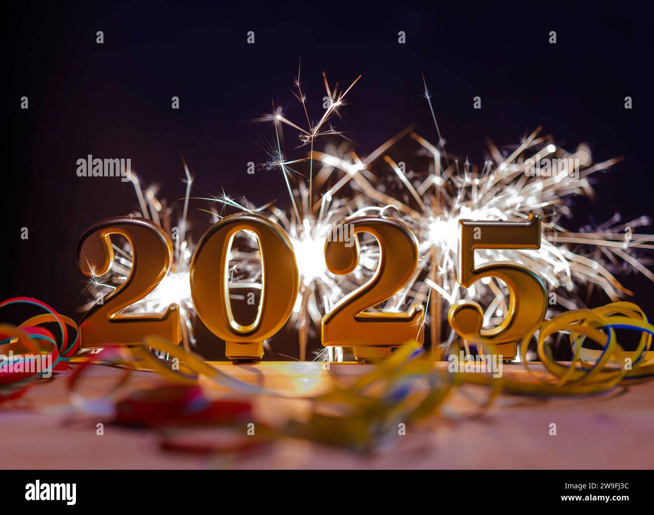 27.12.2023, Symbolbild Silvester 2024/2025, die Welt feiert ins neue Jahr 2025. 27.12.2023