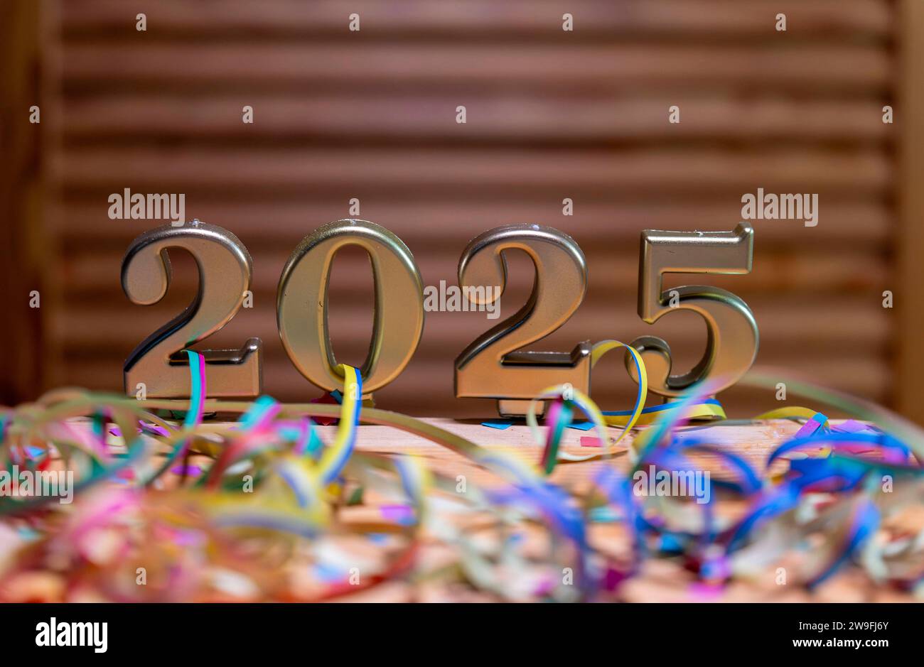 27.12.2023, Symbolbild Silvester 2025/2025, die Welt feiert ins neue