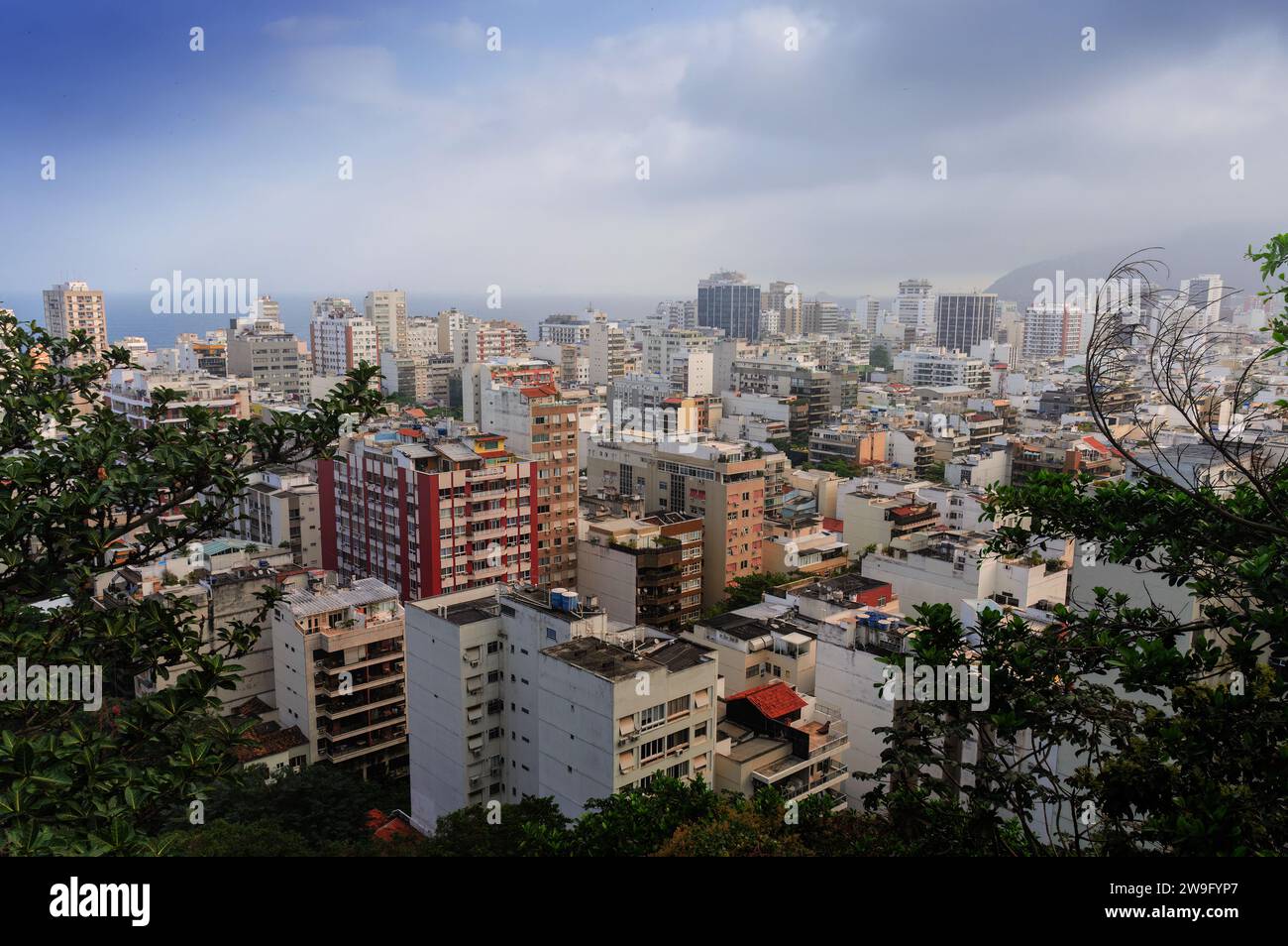 Panoramablick auf die Gebäude in Ipanema in Rio de Janeiro, Brasilien Stockfoto