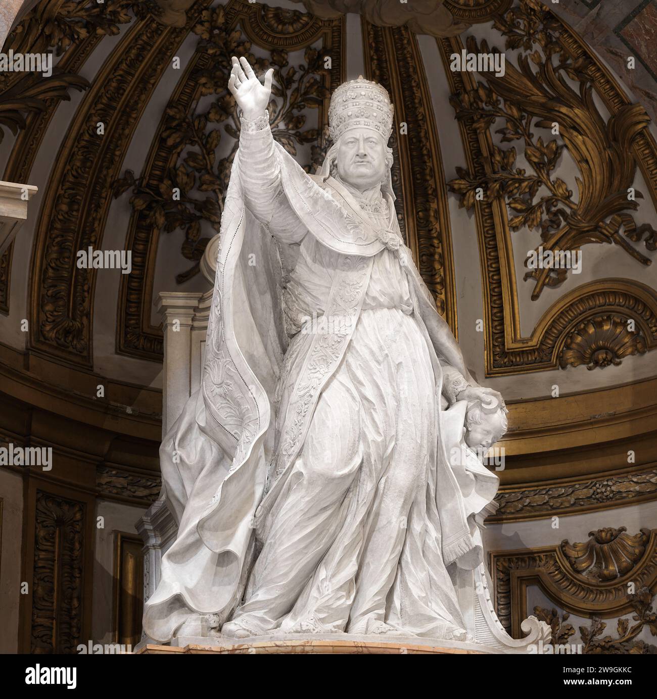 Statue von Papst Benedikt XIV. Im Petersdom, Vatikan, Rom, Italien. Stockfoto