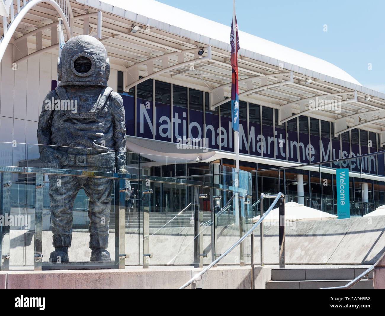 Blick vor dem Australian National Maritime Museum in Darling Harbour Sydney Australien an einem sonnigen Frühlingstag Stockfoto